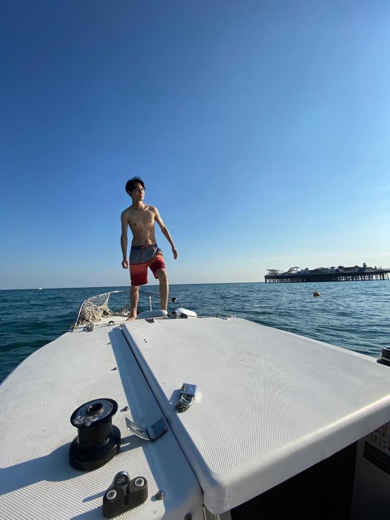 Little Brighton Beach Apartments - Also Separate Spa Cabin And Watersports Exterior foto